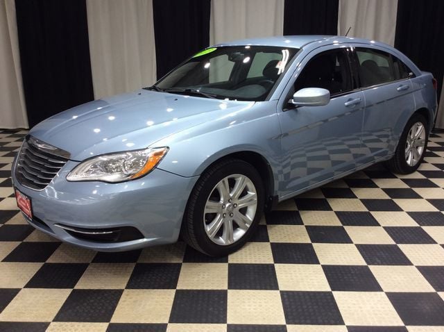 2013 Chrysler 200 4dr Sedan Touring - 22986219 - 2