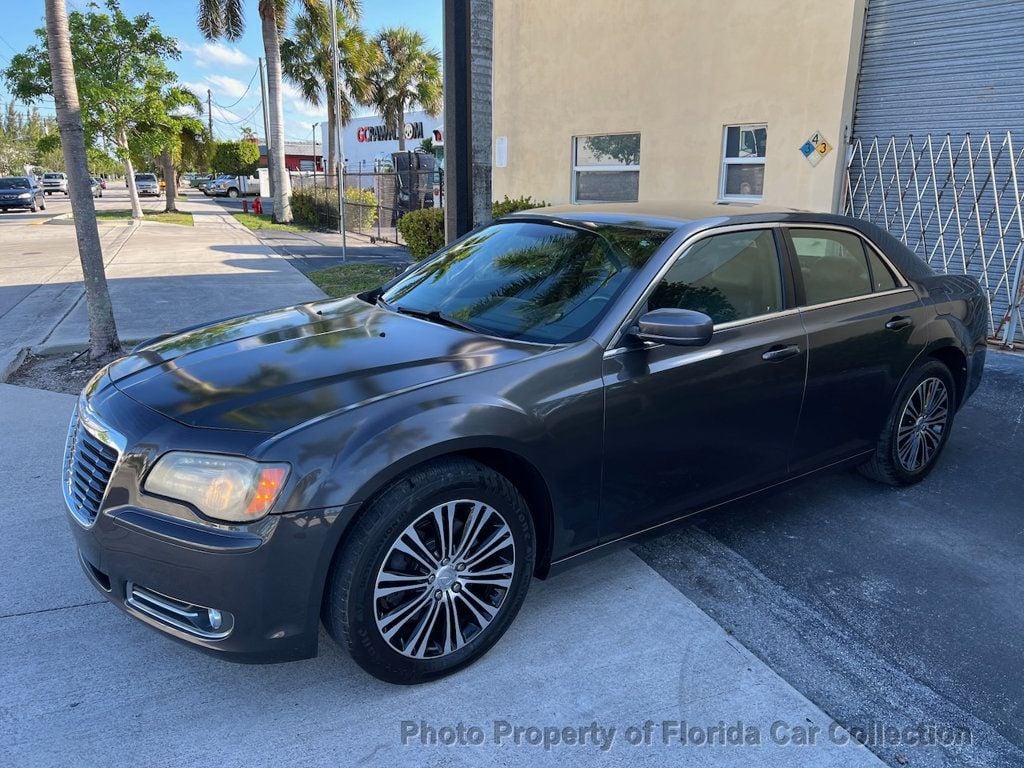 2013 Chrysler 300 300S AWD Hemi 5.7L V8 - 22421882 - 0