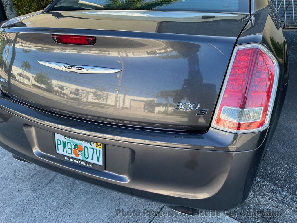 2013 Chrysler 300 300S AWD Hemi 5.7L V8 - 22421882 - 17