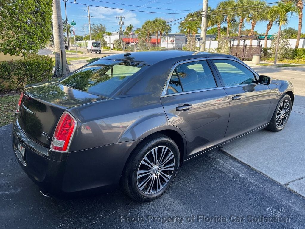 2013 Chrysler 300 300S AWD Hemi 5.7L V8 - 22421882 - 3