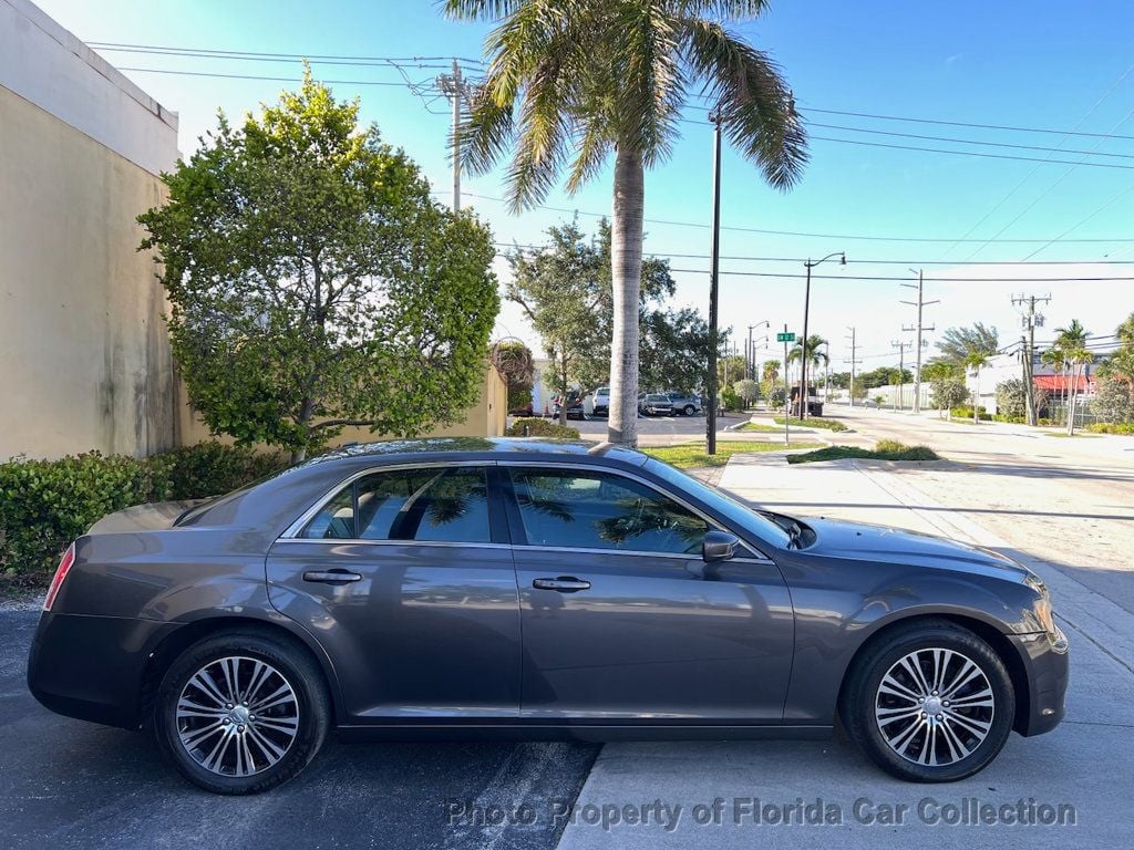 2013 Chrysler 300 300S AWD Hemi 5.7L V8 - 22421882 - 5