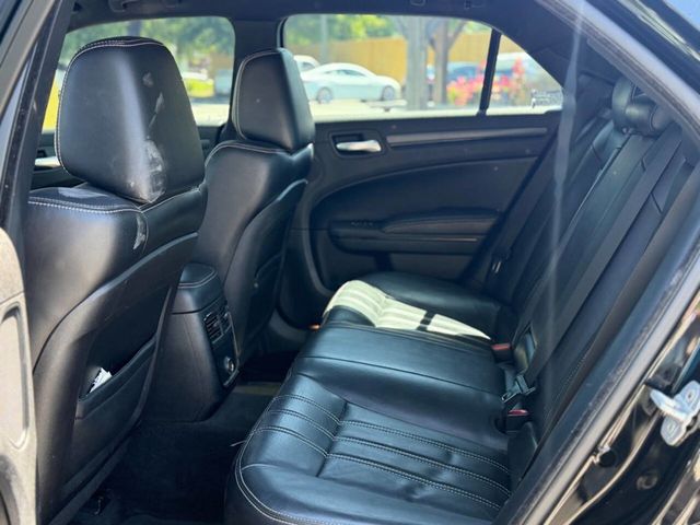 2013 Chrysler 300 4dr Sedan 300S RWD - 23016880 - 10