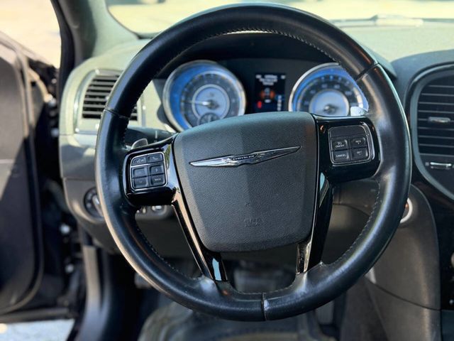 2013 Chrysler 300 4dr Sedan 300S RWD - 23016880 - 13