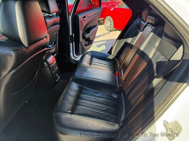2013 Chrysler 300 4dr Sedan 300S RWD - 22988908 - 5