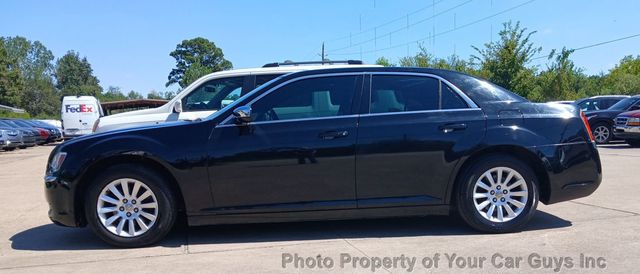 2013 Chrysler 300 4dr Sedan RWD - 22610671 - 4