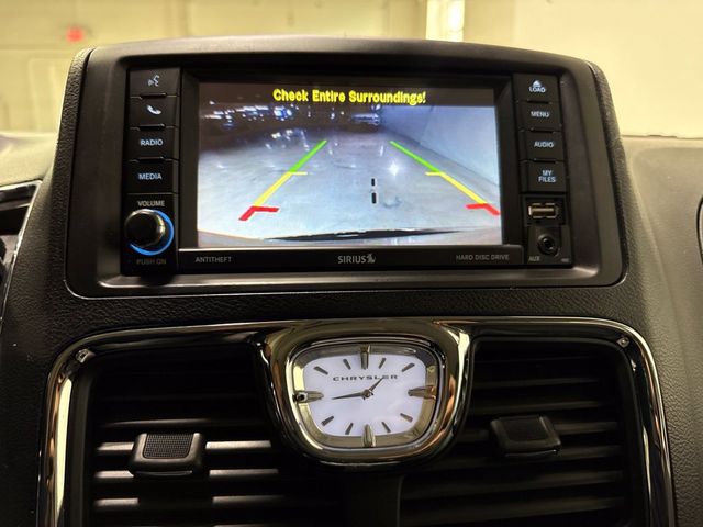 2013 Chrysler Town & Country 4dr Wagon Touring - 23068427 - 17