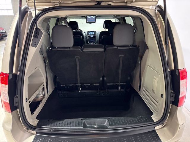2013 Chrysler Town & Country 4dr Wagon Touring - 23068427 - 21