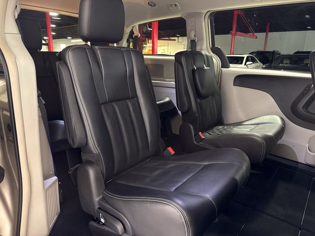 2013 Chrysler Town & Country 4dr Wagon Touring - 23068427 - 22