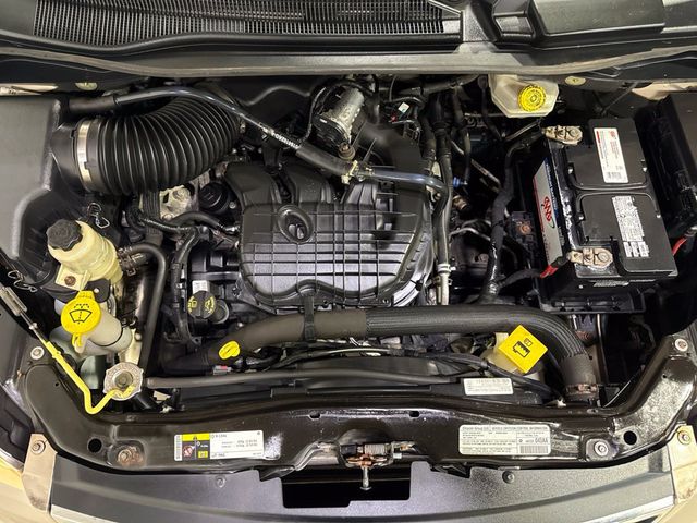 2013 Chrysler Town & Country 4dr Wagon Touring - 23068427 - 25