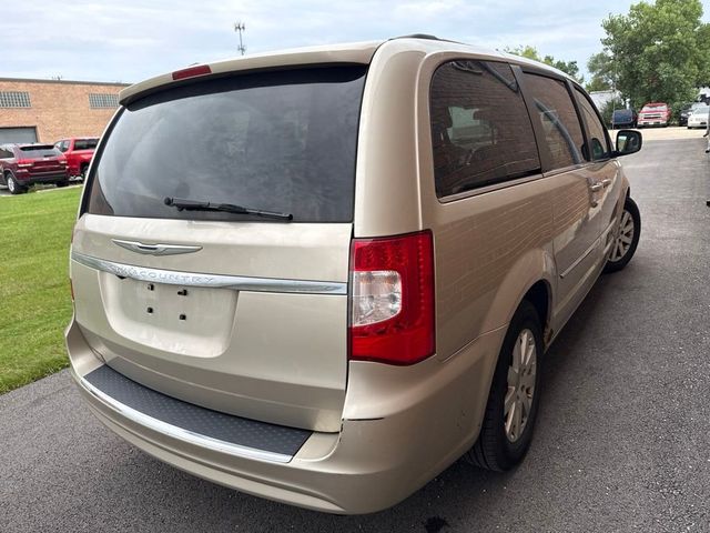 2013 Chrysler Town & Country 4dr Wagon Touring - 23068427 - 5