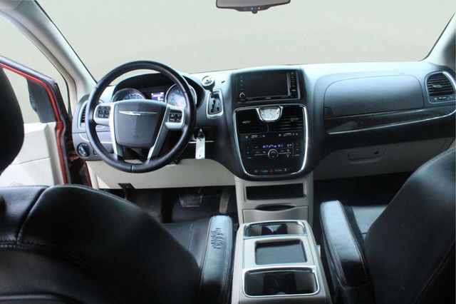 2013 Chrysler Town & Country 4dr Wagon Touring - 23006761 - 5