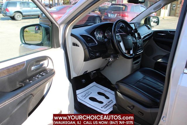 2013 Chrysler Town & Country 4dr Wagon Touring - 22573850 - 17