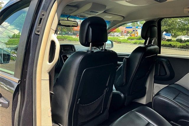 2013 Chrysler Town & Country 4dr Wagon Touring - 22878831 - 18