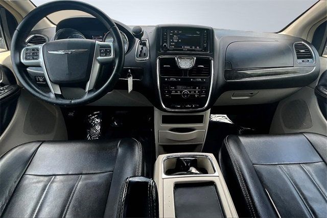 2013 Chrysler Town & Country 4dr Wagon Touring - 22878831 - 19