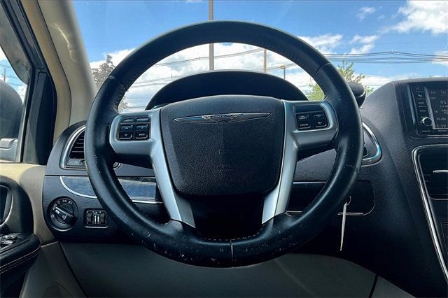 2013 Chrysler Town & Country 4dr Wagon Touring - 22878831 - 20