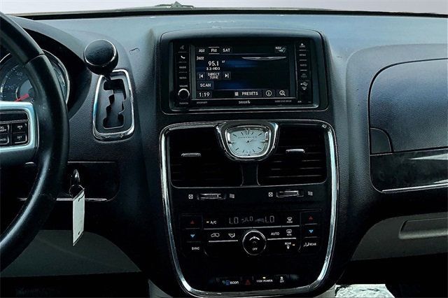 2013 Chrysler Town & Country 4dr Wagon Touring - 22878831 - 24