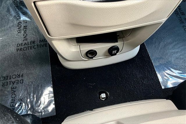 2013 Chrysler Town & Country 4dr Wagon Touring - 22878831 - 25