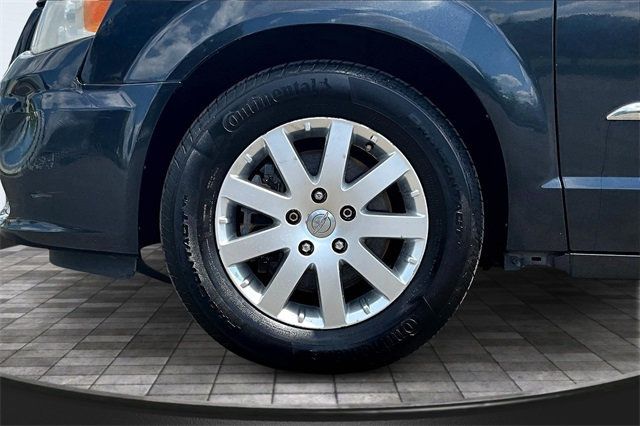2013 Chrysler Town & Country 4dr Wagon Touring - 22878831 - 36