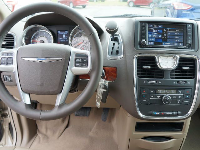 2013 Chrysler Town & Country 4dr Wgn Touring - 11825313 - 7