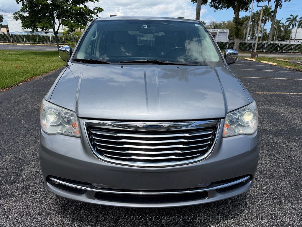 2013 Chrysler Town & Country Limited Wagon Mini Van - 23020425 - 10