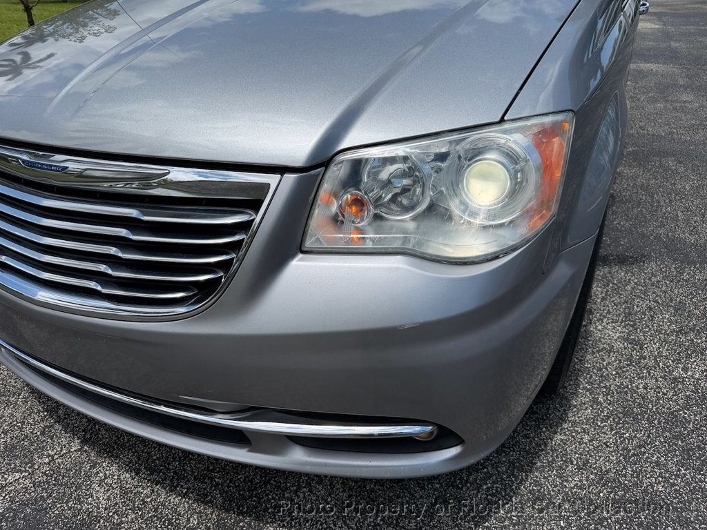 2013 Chrysler Town & Country Limited Wagon Mini Van - 23020425 - 13