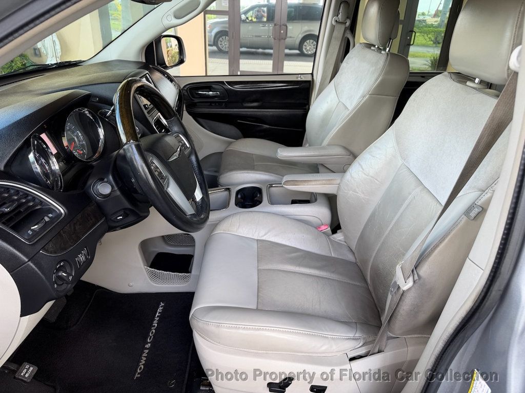 2013 Chrysler Town & Country Limited Wagon Mini Van - 23020425 - 16