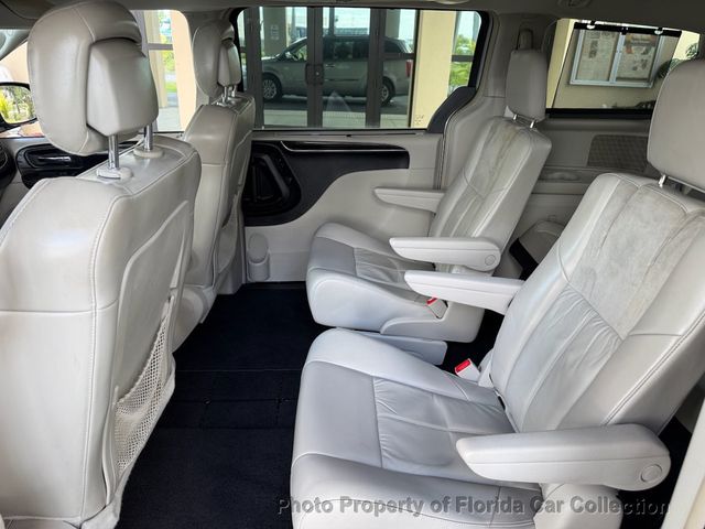 2013 Chrysler Town & Country Limited Wagon Mini Van - 23020425 - 18