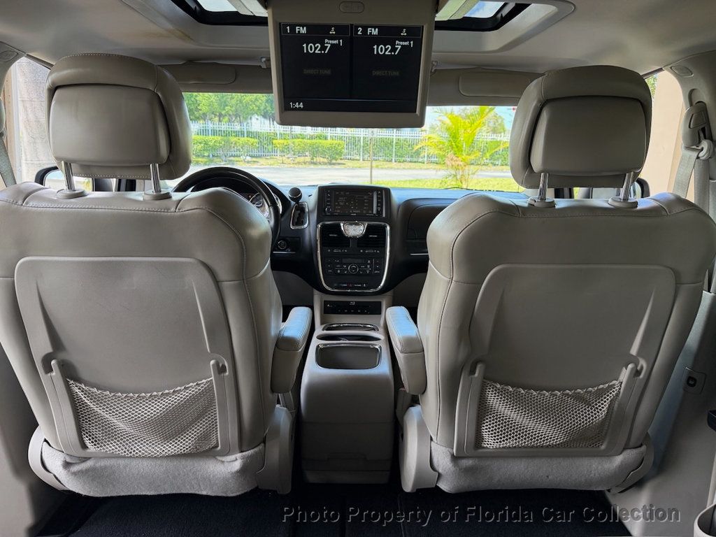 2013 Chrysler Town & Country Limited Wagon Mini Van - 23020425 - 25