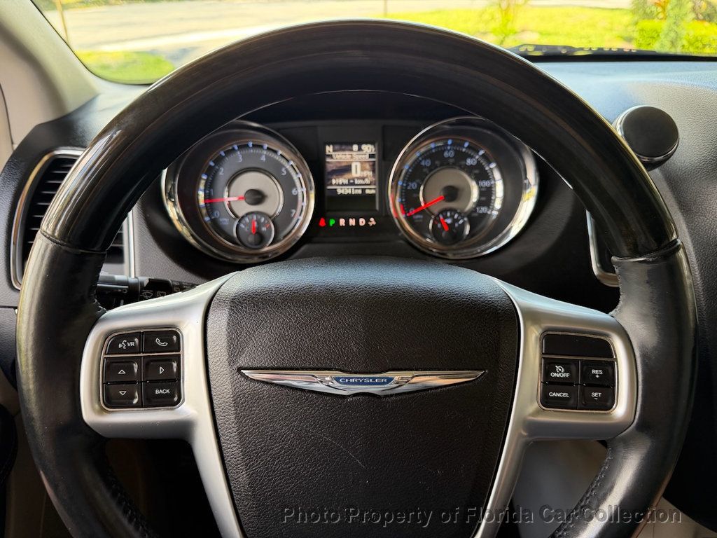 2013 Chrysler Town & Country Limited Wagon Mini Van - 23020425 - 28