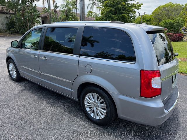 2013 Chrysler Town & Country Limited Wagon Mini Van - 23020425 - 2