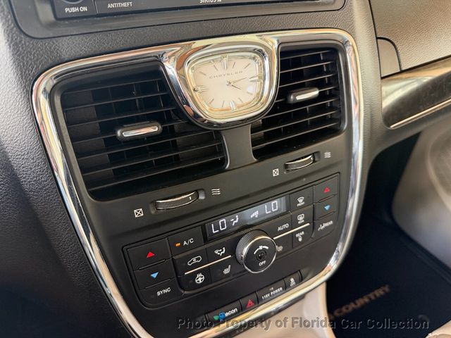 2013 Chrysler Town & Country Limited Wagon Mini Van - 23020425 - 30