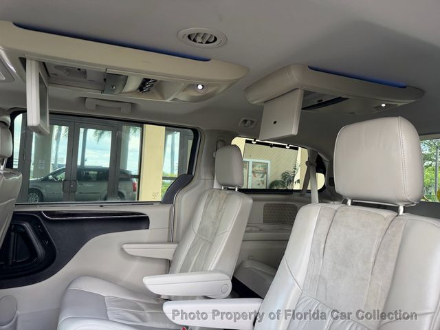 2013 Chrysler Town & Country Limited Wagon Mini Van - 23020425 - 33