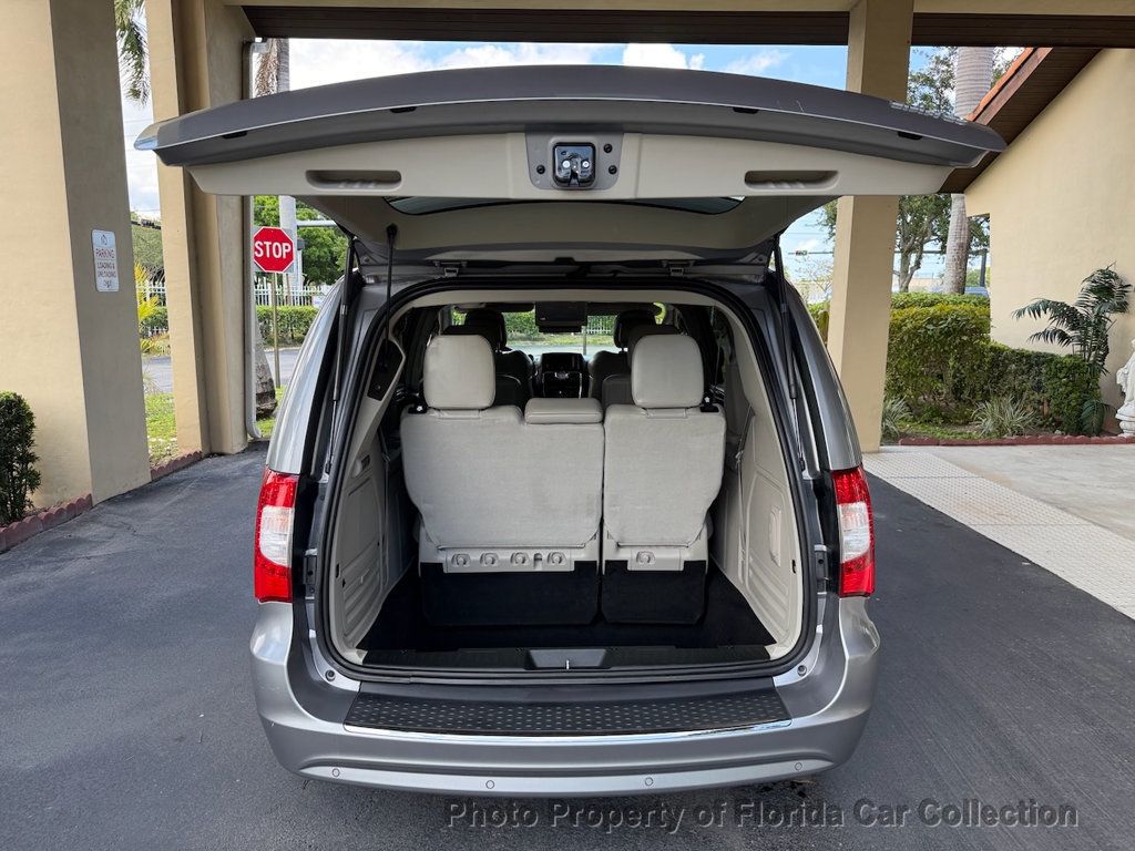 2013 Chrysler Town & Country Limited Wagon Mini Van - 23020425 - 34
