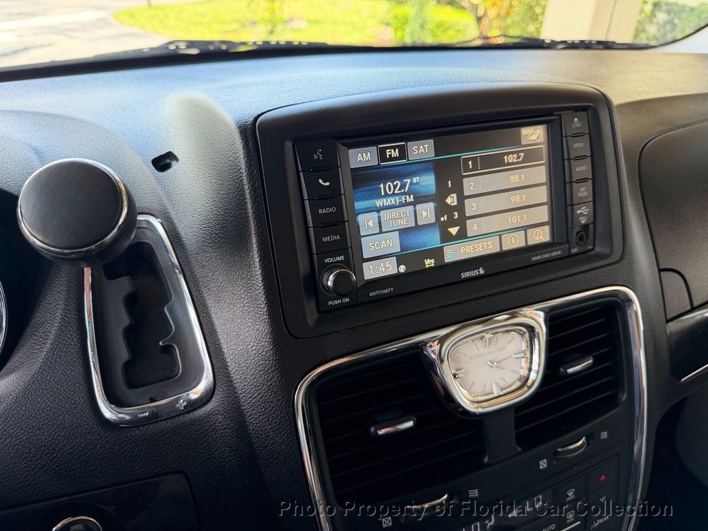 2013 Chrysler Town & Country Limited Wagon Mini Van - 23020425 - 46