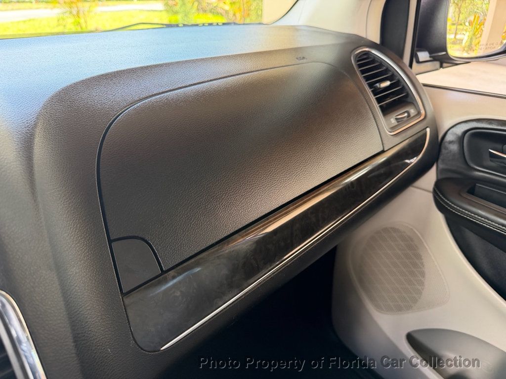 2013 Chrysler Town & Country Limited Wagon Mini Van - 23020425 - 52