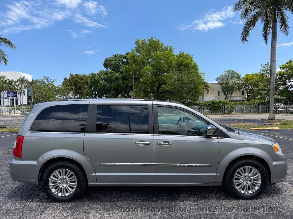 2013 Chrysler Town & Country Limited Wagon Mini Van - 23020425 - 5