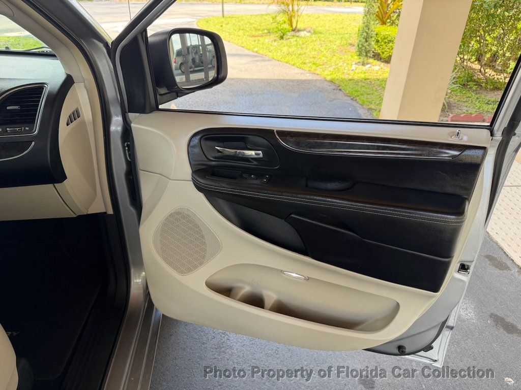 2013 Chrysler Town & Country Limited Wagon Mini Van - 23020425 - 61