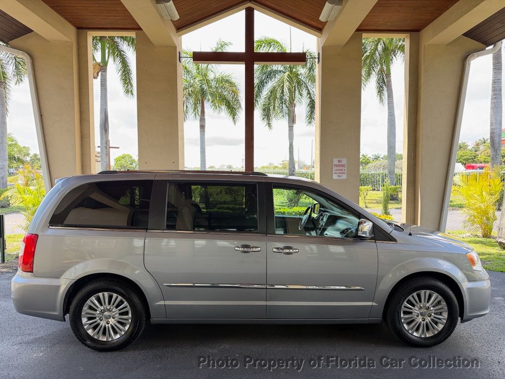 2013 Chrysler Town & Country Limited Wagon Mini Van - 23020425 - 69