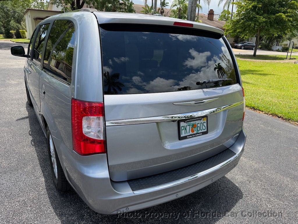 2013 Chrysler Town & Country Limited Wagon Mini Van - 23020425 - 8