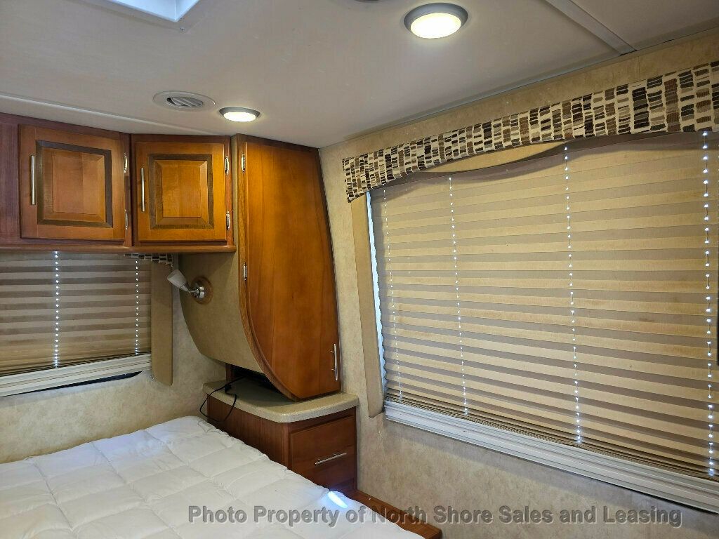 2013 Coachmen CONCORD 31SS 4500 Van 159 - 22989353 - 63