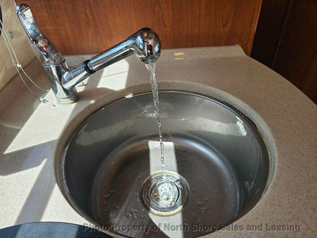 2013 Coachmen CONCORD 31SS 4500 Van 159 - 22989353 - 76