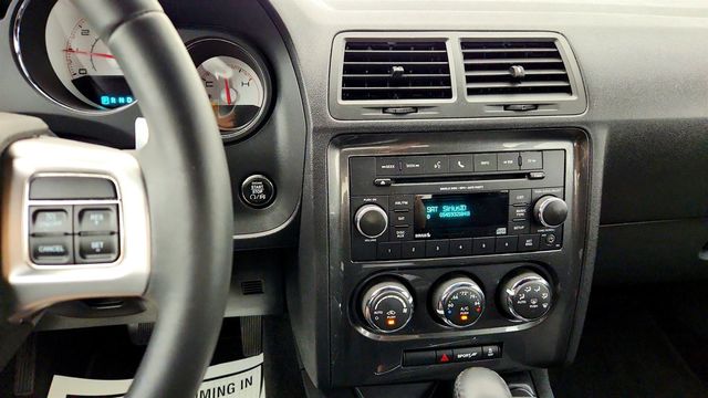 2013 Dodge Challenger 2dr Coupe SXT w/ Super Sport Group - 23067059 - 16
