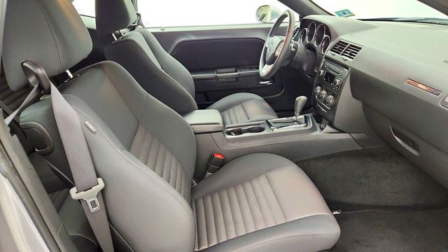 2013 Dodge Challenger 2dr Coupe SXT w/ Super Sport Group - 23067059 - 20