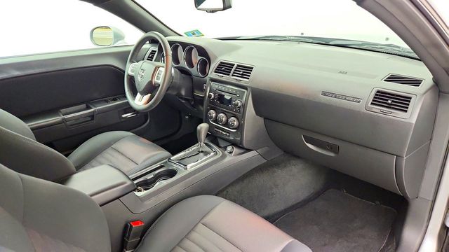 2013 Dodge Challenger 2dr Coupe SXT w/ Super Sport Group - 23067059 - 21