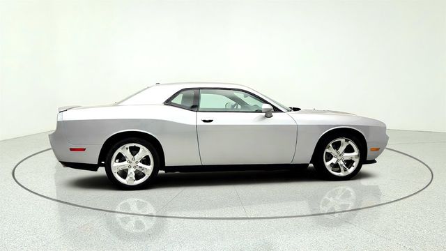 2013 Dodge Challenger 2dr Coupe SXT w/ Super Sport Group - 23067059 - 3