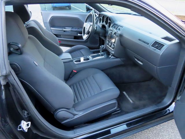 2013 Dodge Challenger R/T - 22948049 - 21