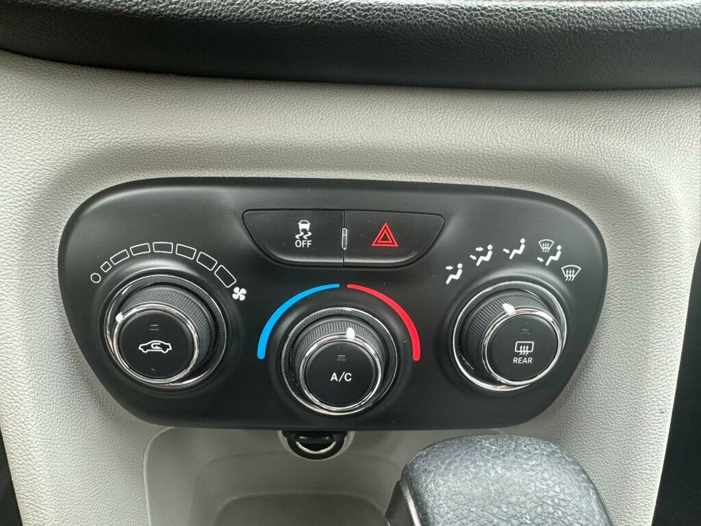 2013 Dodge Dart 4dr Sedan SXT - 22906522 - 10