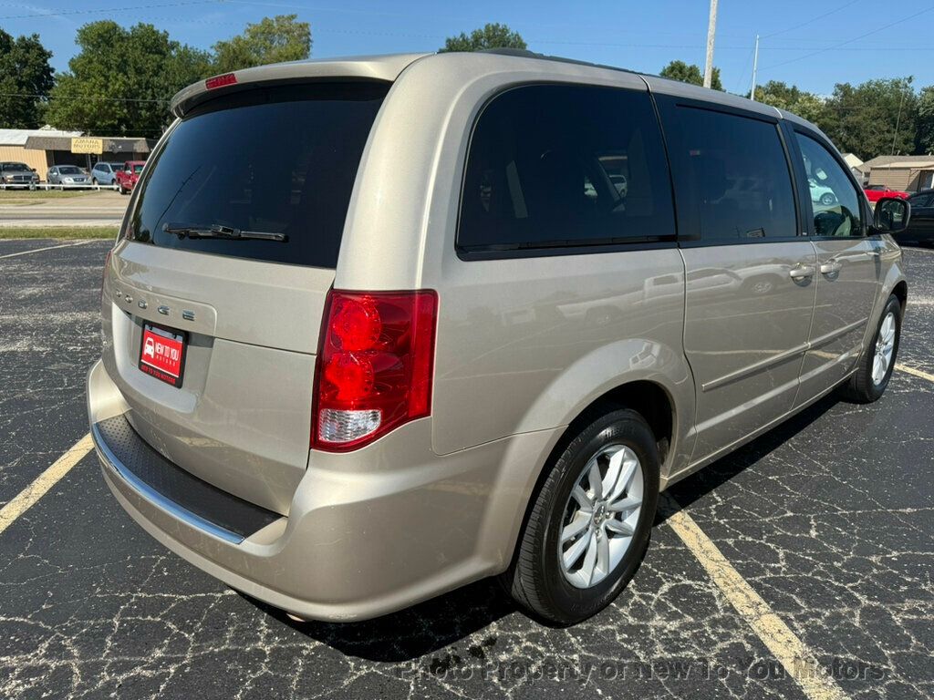 2013 Dodge Grand Caravan SXT photo 2