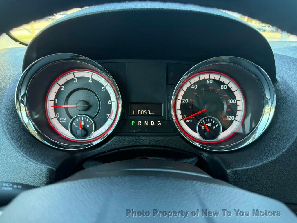 2013 Dodge Grand Caravan SXT photo 4