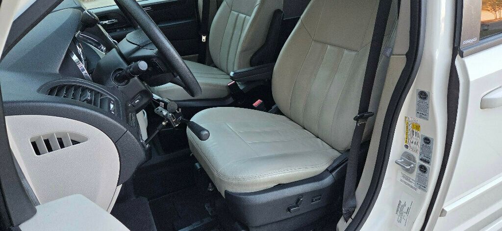 2013 Dodge Grand Caravan 4dr Wagon SXT - 22943412 - 11